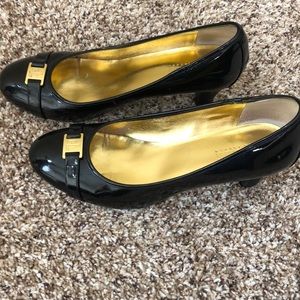 Cute black Ralph Lauren heels 👠